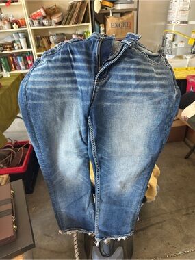 BKE Men's Faded Blue Distressed Relaxed Jeans